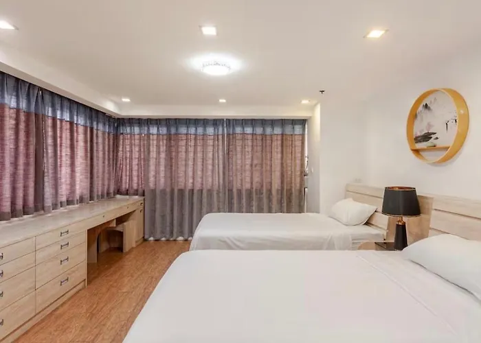 Cozy Near Naia Airport With Balcony Apartamento