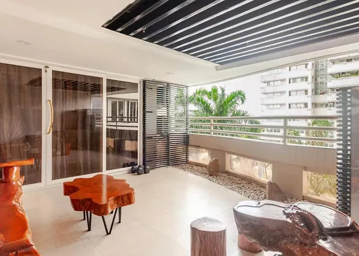 Cozy Near Naia Airport With Balcony *